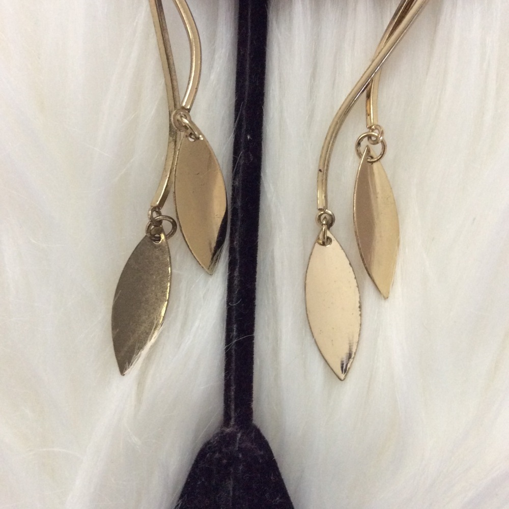 Multiple Earring!!! - Picture 2 of 5